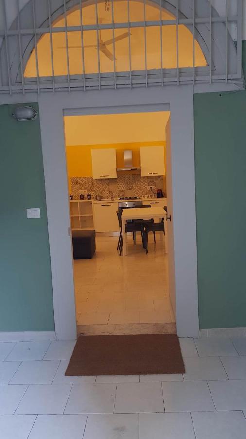 Santa Chiara Home Spaccanapoli מראה חיצוני תמונה