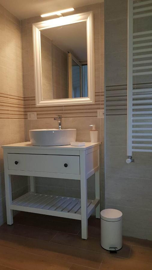 Santa Chiara Home Spaccanapoli מראה חיצוני תמונה