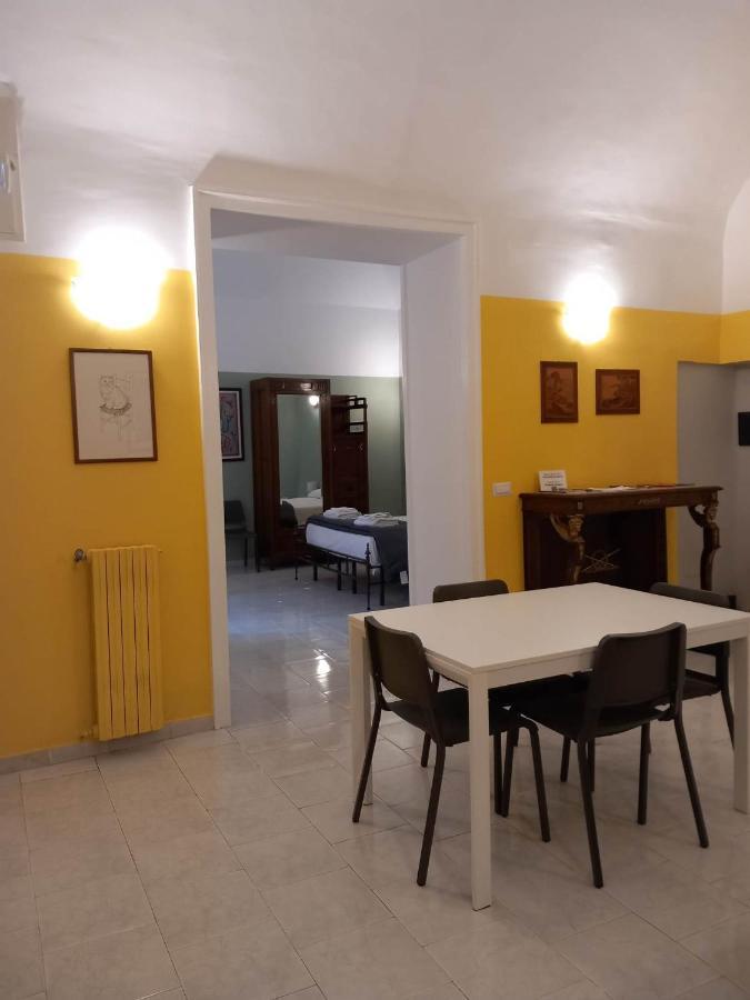 Santa Chiara Home Spaccanapoli מראה חיצוני תמונה